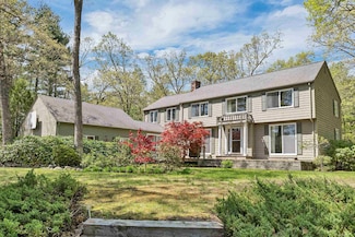 15 Autumn St, Windham, NH 03087