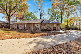 3425 N Sandpiper Dr, Fayetteville, AR 72704