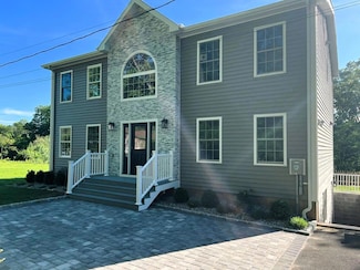 377 Jeffrey Place, Valley Cottage, NY 10989