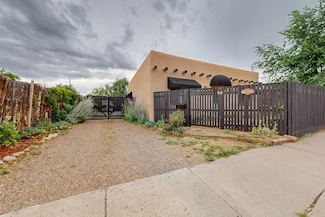 825 Ninita St, Santa Fe, NM 87505