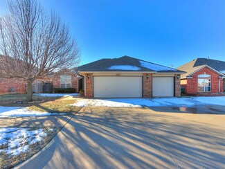 2616 SE 97th St, Moore, OK 73160