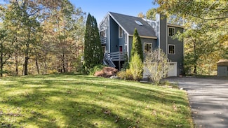 26 Seasons Ln, Londonderry, NH 03053
