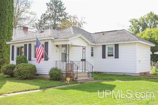 513 W Sagola Ave, Kingsford, MI 49802