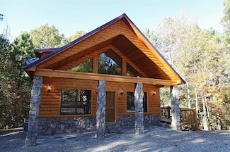 625 Deer Creek Trail, Broken Bow, OK 74728