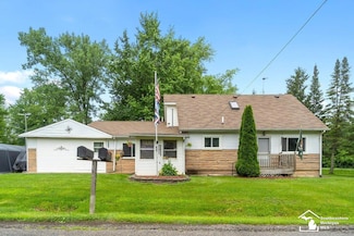 7395 Center St, Newport, MI 48166