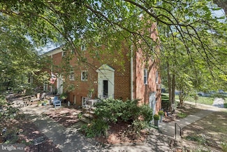 1609 Preston Rd, Alexandria, VA 22302