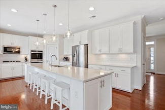 208 Bridgewater Dr, Stephens City, VA 22655