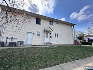 352 River Dr, Garfield, NJ 07026