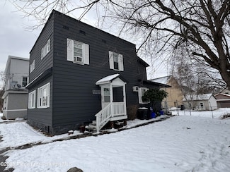 612 Academy St, Peckville, PA 18452