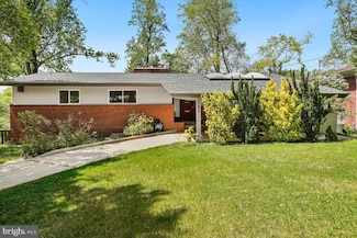 6812 Marbury Rd, Bethesda, MD 20817