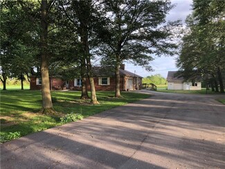 1021 W 100 S, Greenfield, IN 46140