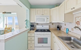 132 Bay St Unit 8, Hull, MA 02045