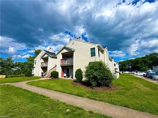 1729 Rock Bridge Mews Unit A, Chesapeake, VA 23320