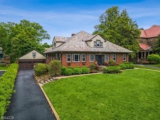 274 Ridgewood Ave, Glen Ridge, NJ 07028