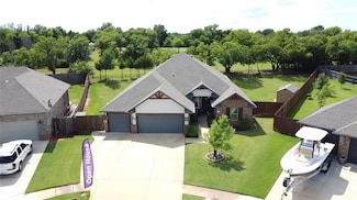 1225 N Nature Way, Mustang, OK 73064