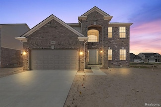 23827 Shadow Woods Dr, Macomb, MI 48042
