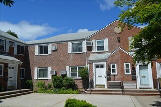 74-47 260th St Unit 2, Glen Oaks, NY 11004