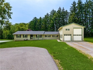 1570 Nob Hill Rd, Zanesville, OH 43701