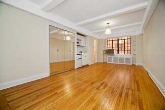 325 E 41st St Unit 403, New York, NY 10017