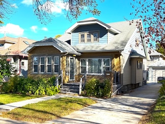 1350 N 55th St, Milwaukee, WI 53208