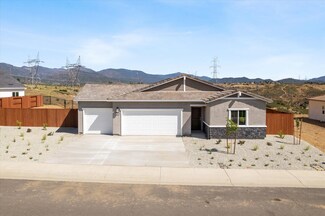 4216 Acadia Place, Redding, CA 96001