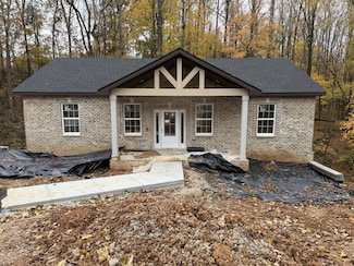 612 Hill Rd, Clarksville, TN 37040