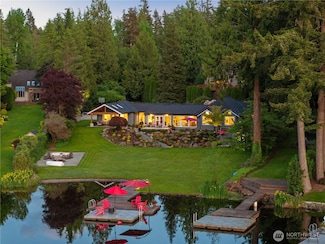 2045 E Beaver Lake Dr SE, Sammamish, WA 98075