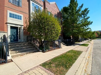749 Station Blvd Unit 4104, Aurora, IL 60504