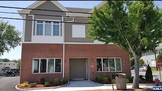 21 Grove St Unit 1B, Tenafly, NJ 07670
