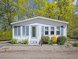 12 Kylee Dr, Plainville, MA 02762