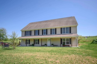 1637 Christiansburg Pike NE, Floyd, VA 24091
