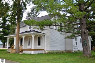 6436 Maple St, Ellsworth, MI 49729