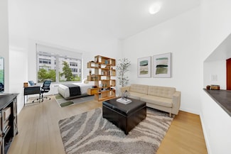450 E 83rd St Unit 2F, New York, NY 10028
