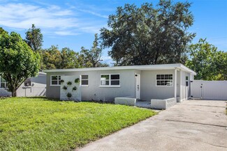 811 27th Street Ct E, Bradenton, FL 34208