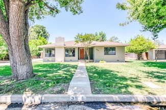 3839 N Angus St, Fresno, CA 93726