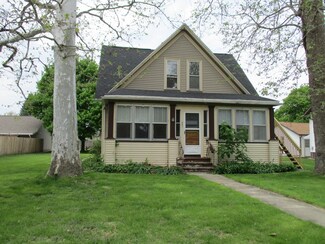 331 N Woodland Ave, Oglesby, IL 61348