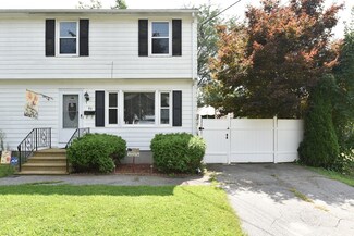 89 Crest Cr, Worcester, MA 01603