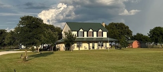 2901 Wind Mill Ct, Tolar, TX 76476