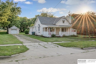 814 West St, Herman, NE 68029