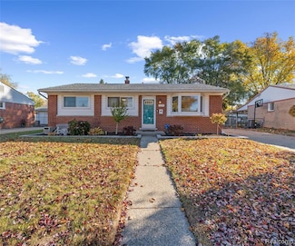 6838 Moccasin St, Westland, MI 48185