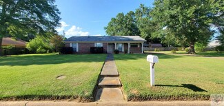 2305 E 50th St, Texarkana, AR 71854