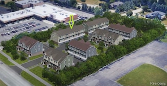 4938 Treeside Ln, Troy, MI 48098