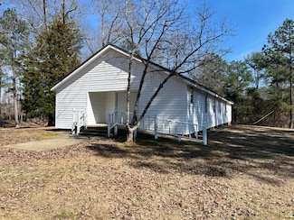 11 Staten Rd, Ackerman, MS 39735
