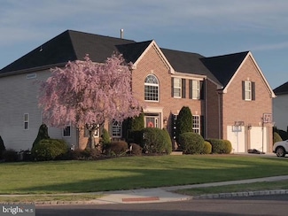 12 Bancroft Ln, Hainesport, NJ 08036