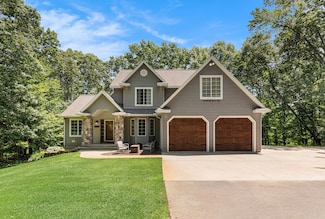 9500 S Annie Ln, Newaygo, MI 49337