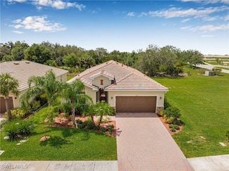 3400 Weston Manor Dr, Alva, FL 33920
