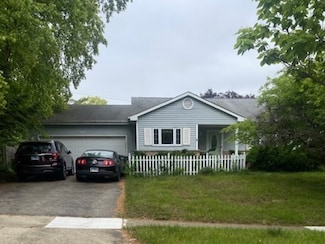 440 W Parkview Terrace, Algonquin, IL 60102