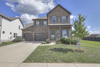 1239 Westgate Dr, Gallatin, TN 37066