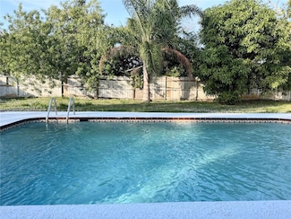 121 NE Prima Vista Blvd, Port Saint Lucie, FL 34983