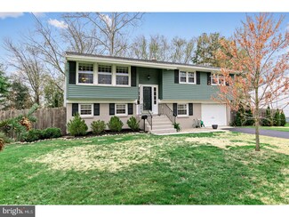 504 Pomona Rd, Cinnaminson, NJ 08077